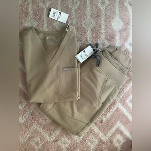 FIGS Latte Scrubs Set